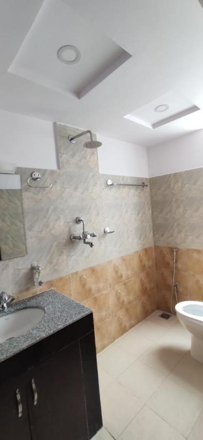 Hotel Pipal Tree Катманду Екстериор снимка