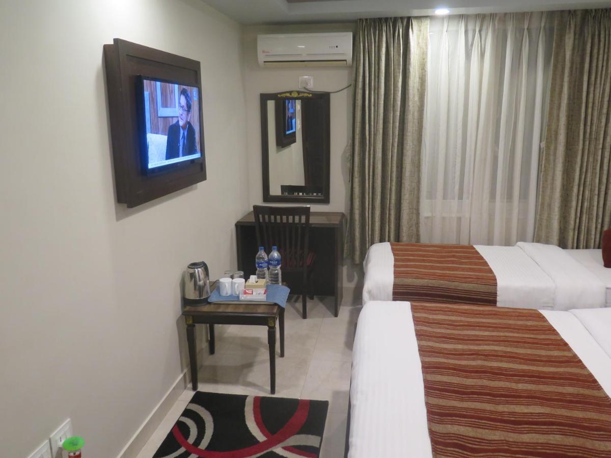 Hotel Pipal Tree Катманду Екстериор снимка